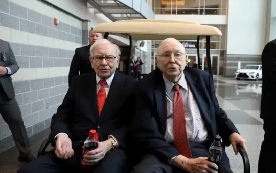 Charlie Munger and Warren Buffett.